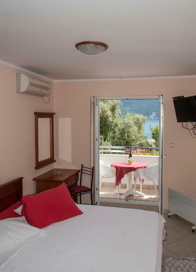 Apartments Mako Херцег-Нови Экстерьер фото